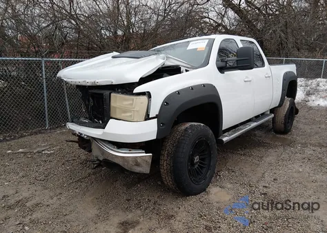 2011 GMC Sierra 2500Hd Slt z USA, uszkodzony, nr VIN 1GT121C83BF113141